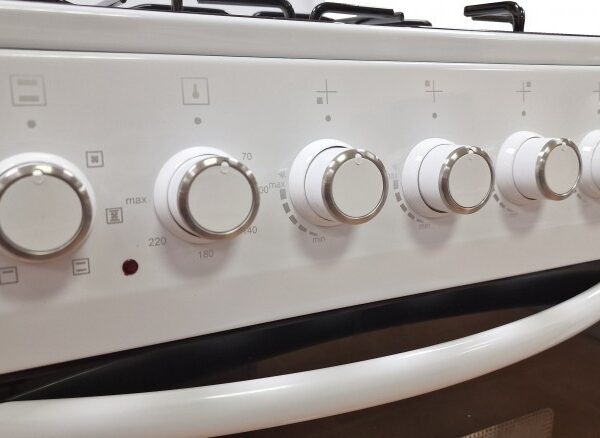 Schlosser FS4406MAZW Kaasuliesi sähköuunilla – kuva 1